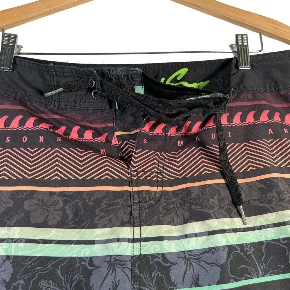 Maui and Sons Board Shorts Mens 38‎ Black Shark Striped 4 Way Stretch Surf Beach